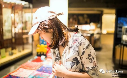 展会上客户选了几十种产品，都给他报价吗？